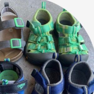 Green keens size toddler 5